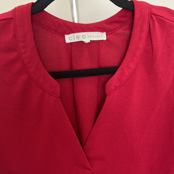 Cleo petites wine colored V neck tank top - Picture 2 of 5